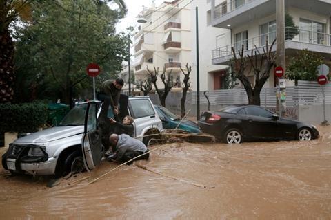 شمار قربانیان طوفان در ایتالیا به 34 نفر رسید