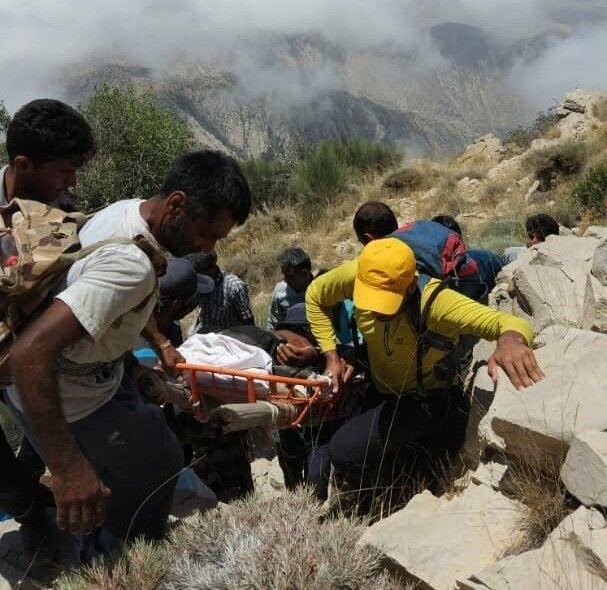 خبرنگاران یک کوهنورد در ارتفاعات بل اقلید جان باخت